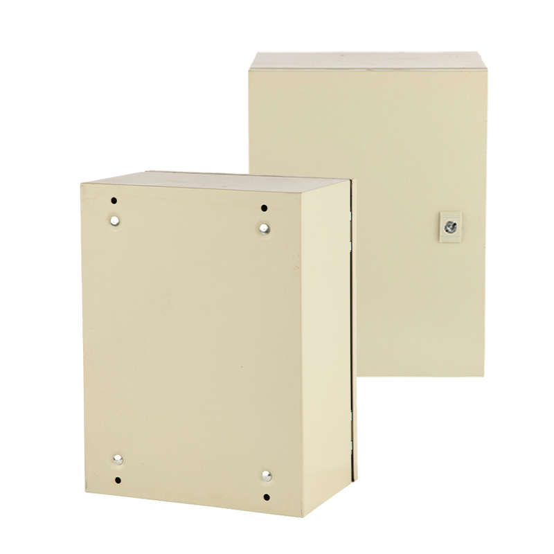 Caja metálica con ventilación perforada