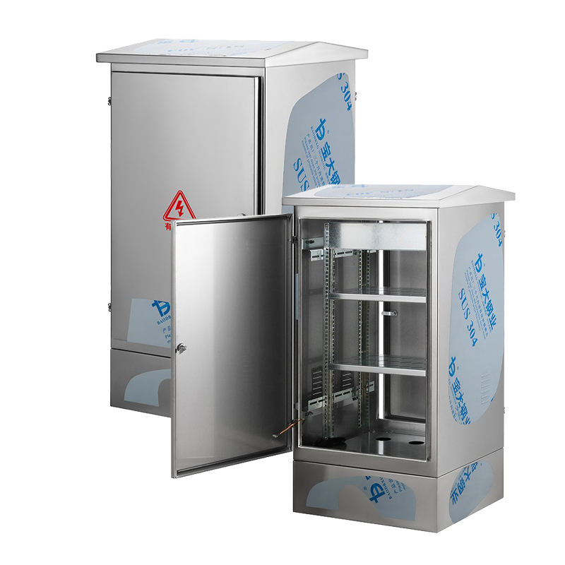 Caja de acero inoxidable con PDU integrada