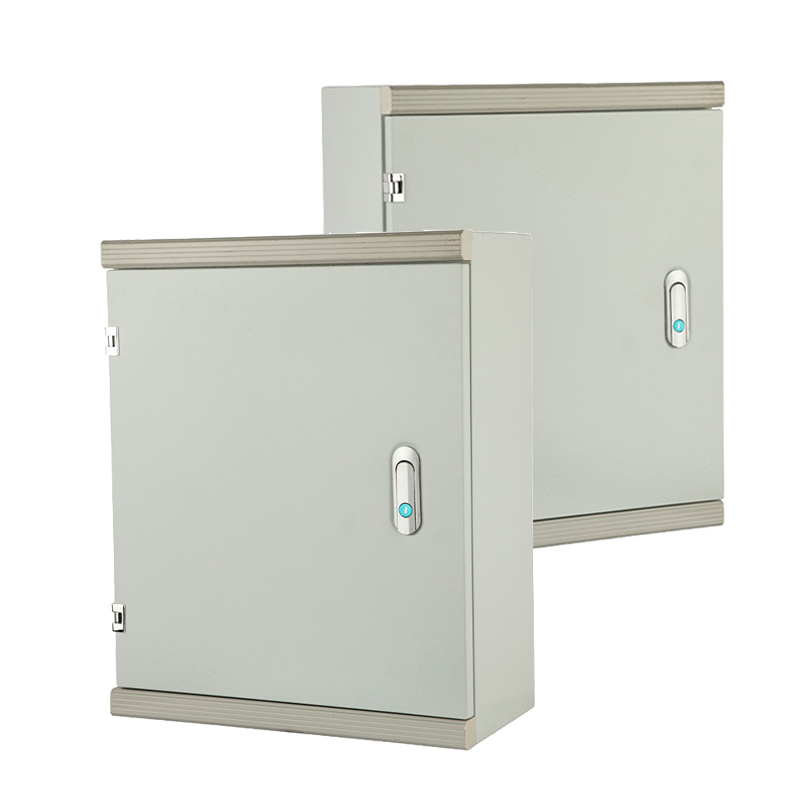 Caja estanca con orificios pretroquelados para conductos