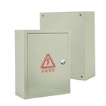 Caja eléctrica con juntas de entrada de cables